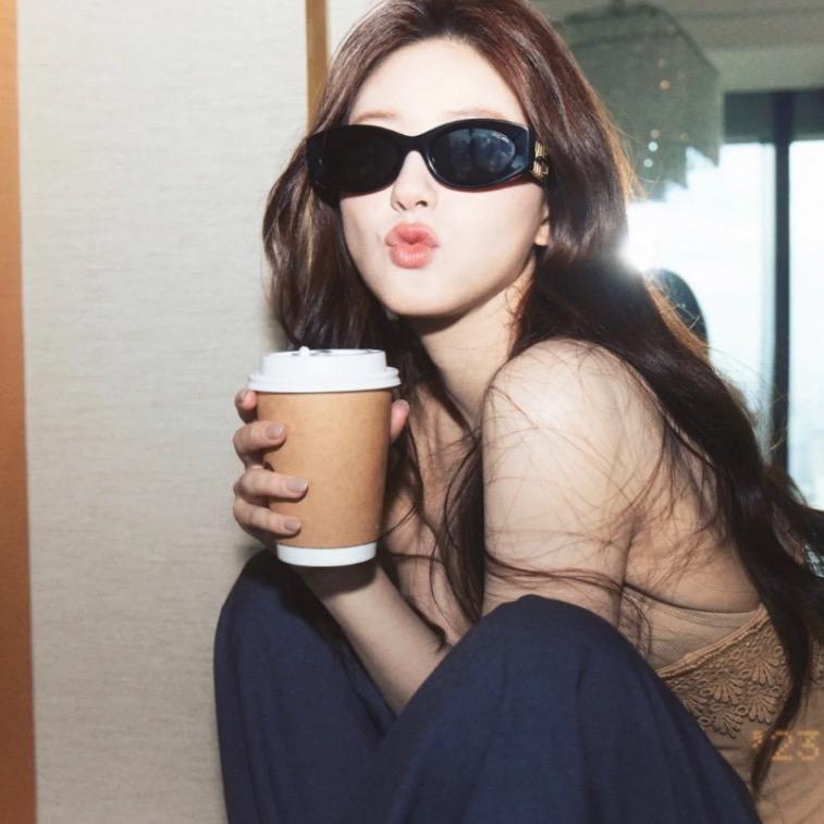 明天也一起去学校吧