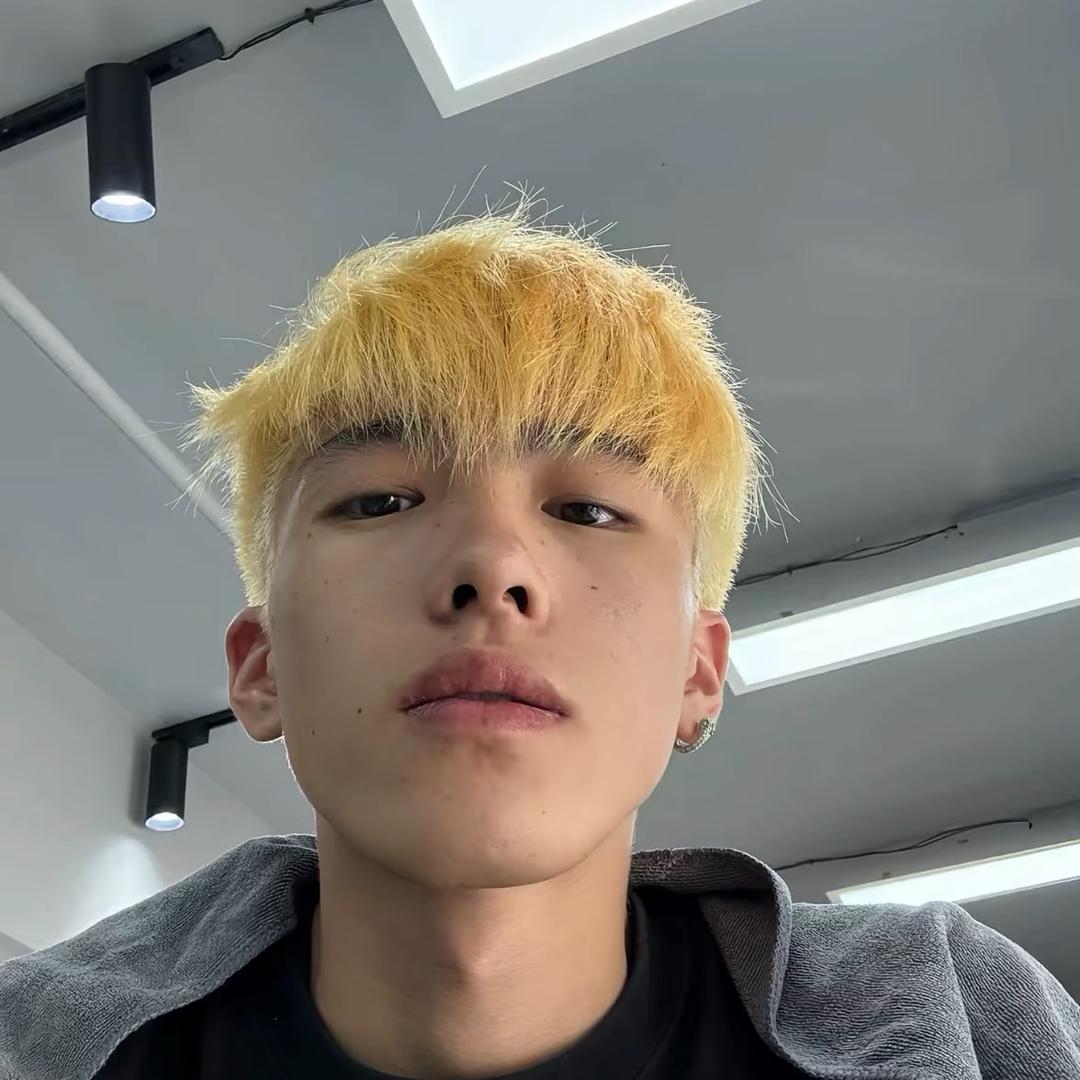星期一.