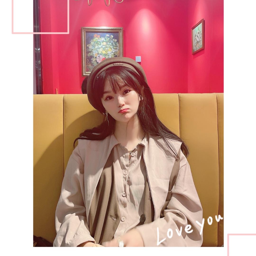 夏小夏-服饰商行穿搭