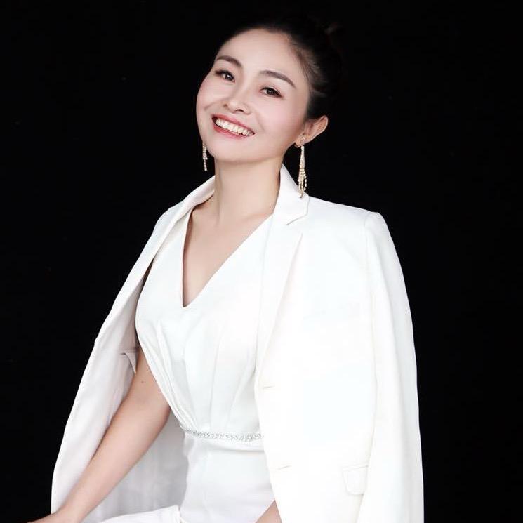 在余干做眉眼唇的娇姐