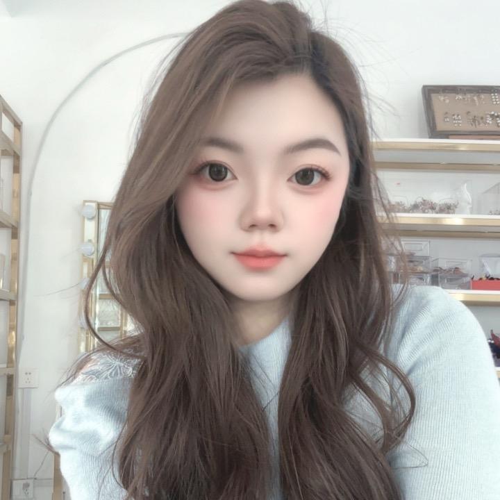 小团福福(ง •̀_•́)ง