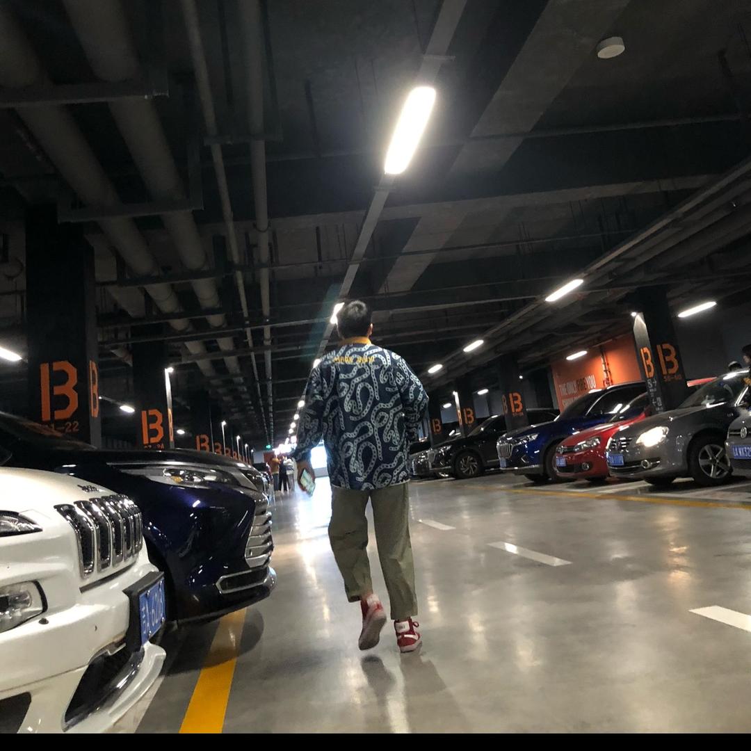 青衣白马少年郎.