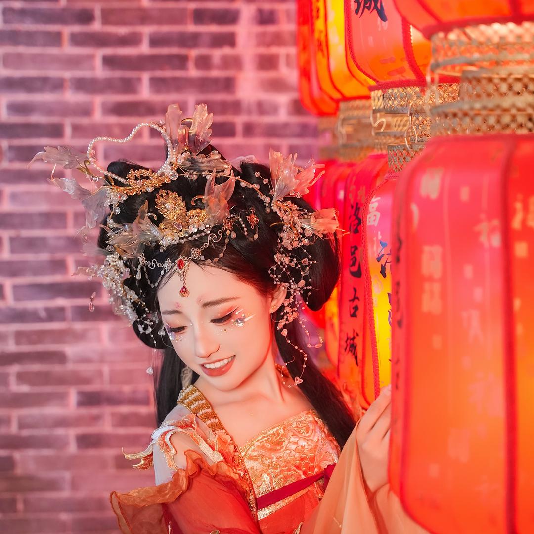 爱笑的虎牙妹🐯🍓