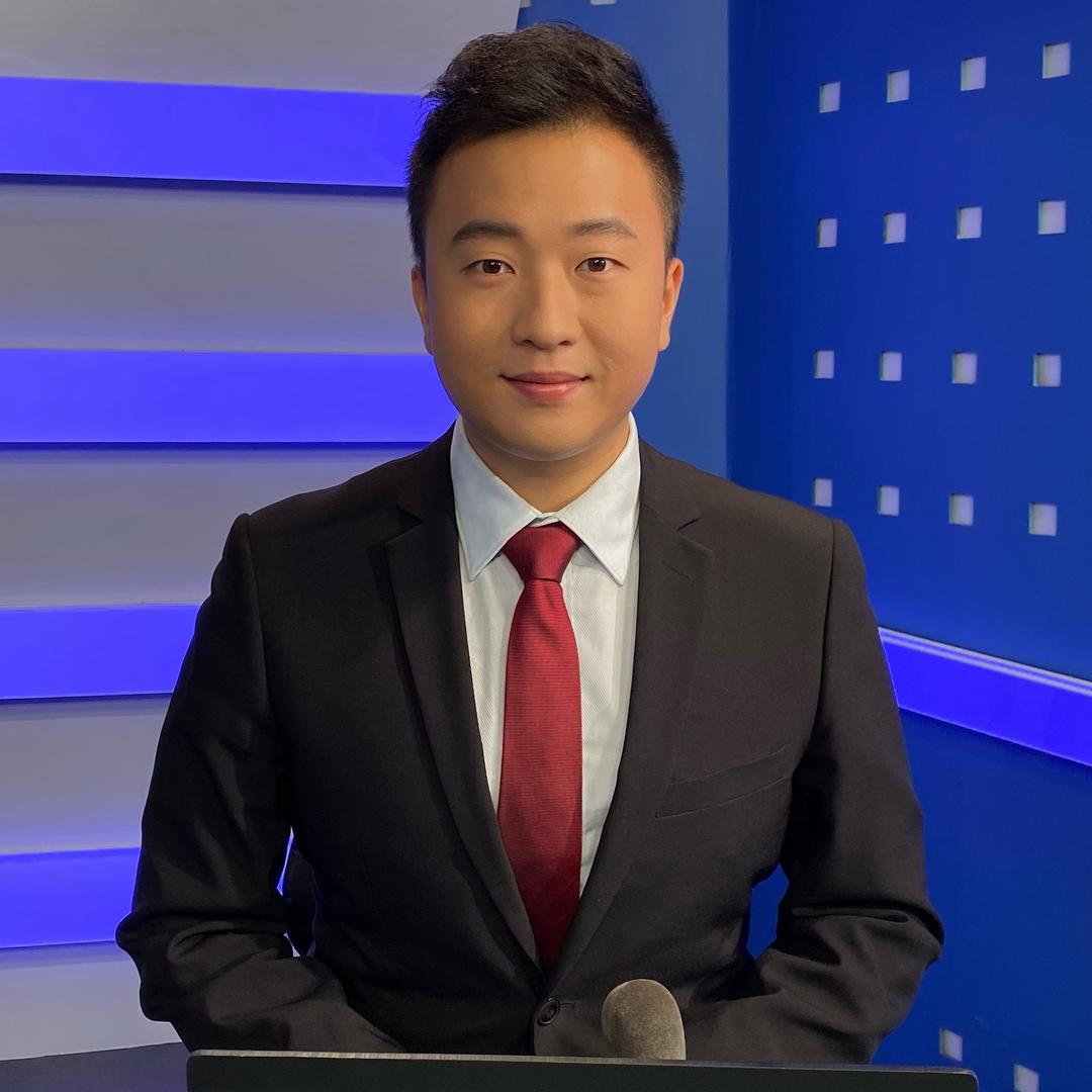 解说员俊杰