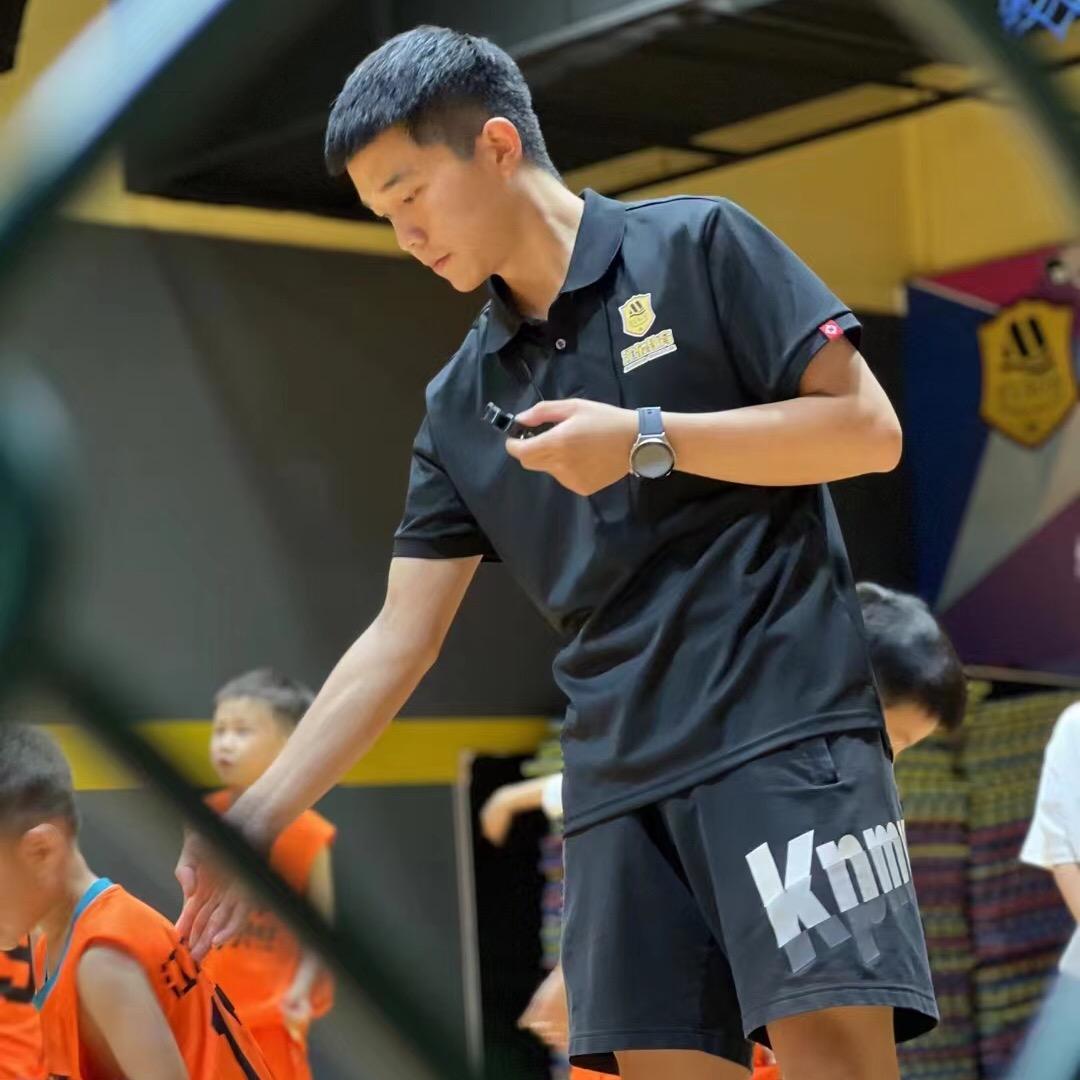 江东篮球🏀何教练