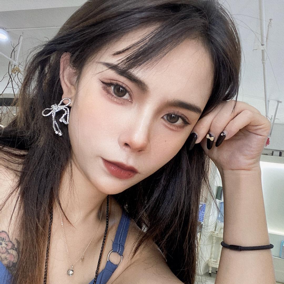 专业化妆师  简丽🏮（招学员）