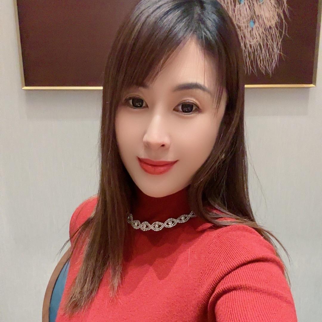 钰月星辰（穿搭在橱窗）