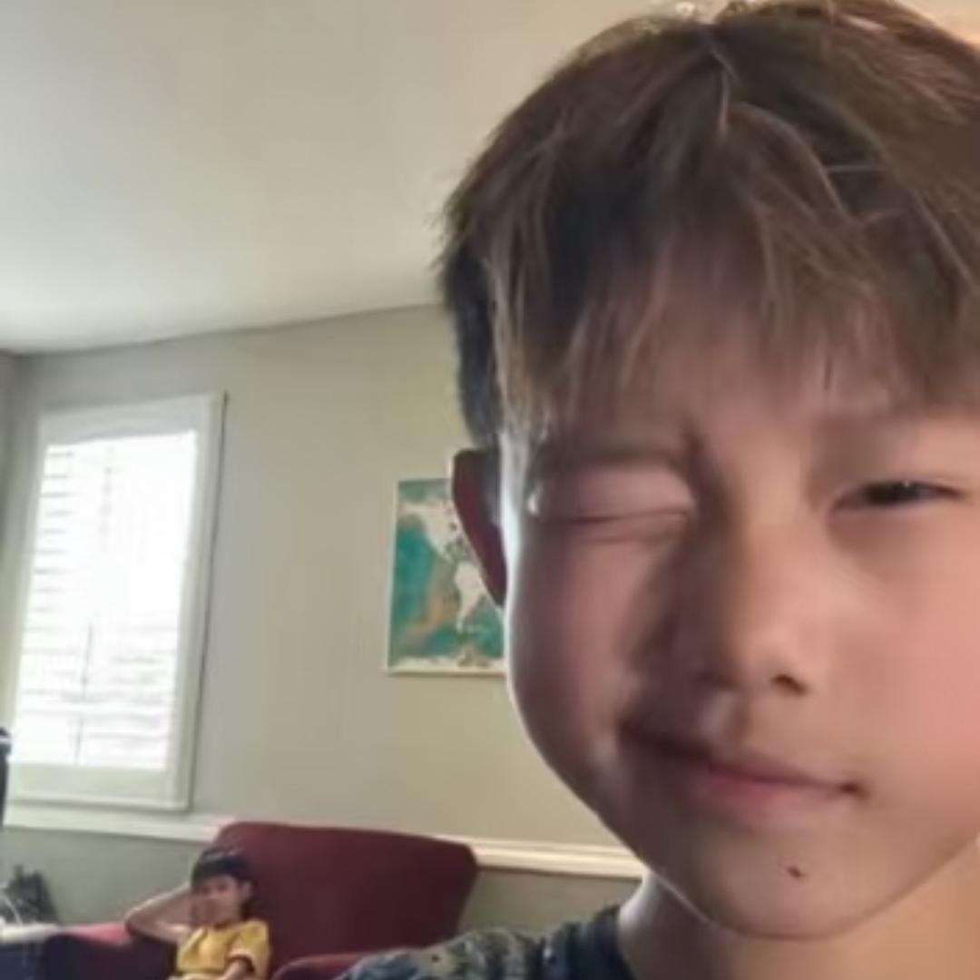 在见.