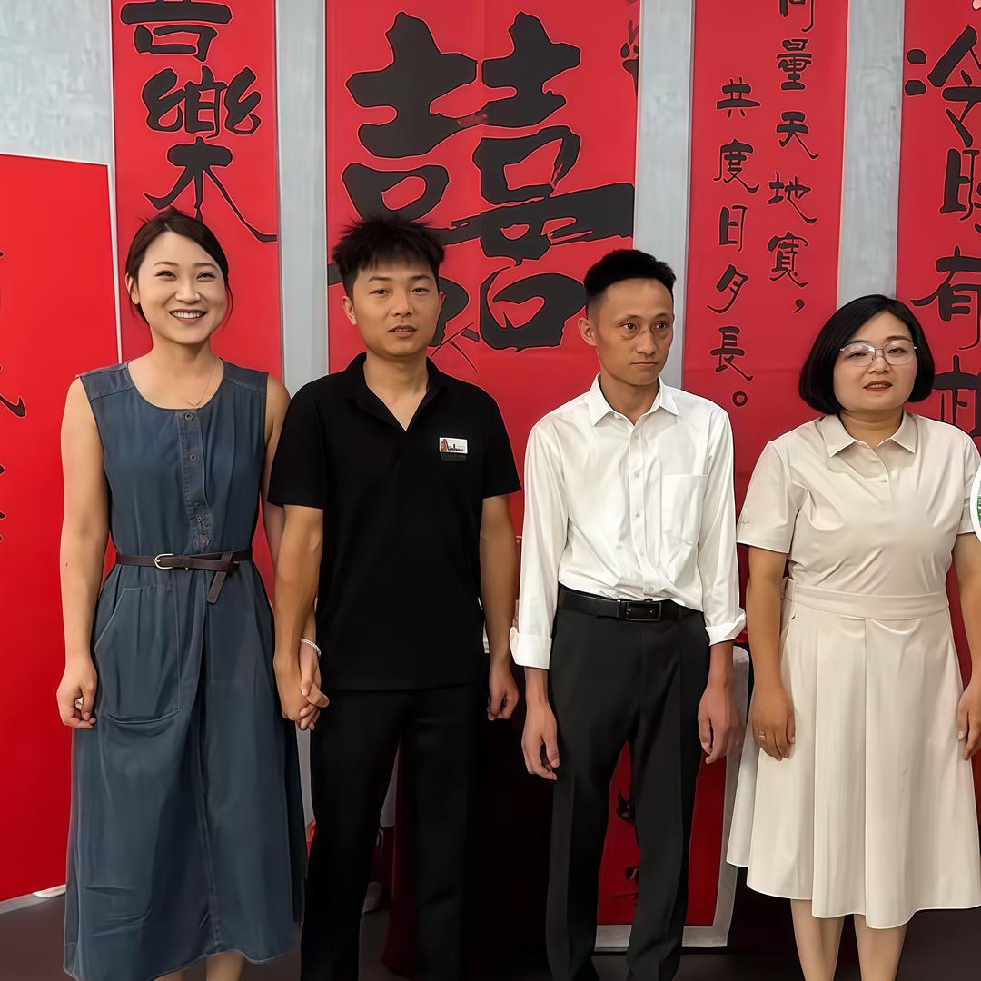 幸福一家人👨‍👩‍👧‍👧
