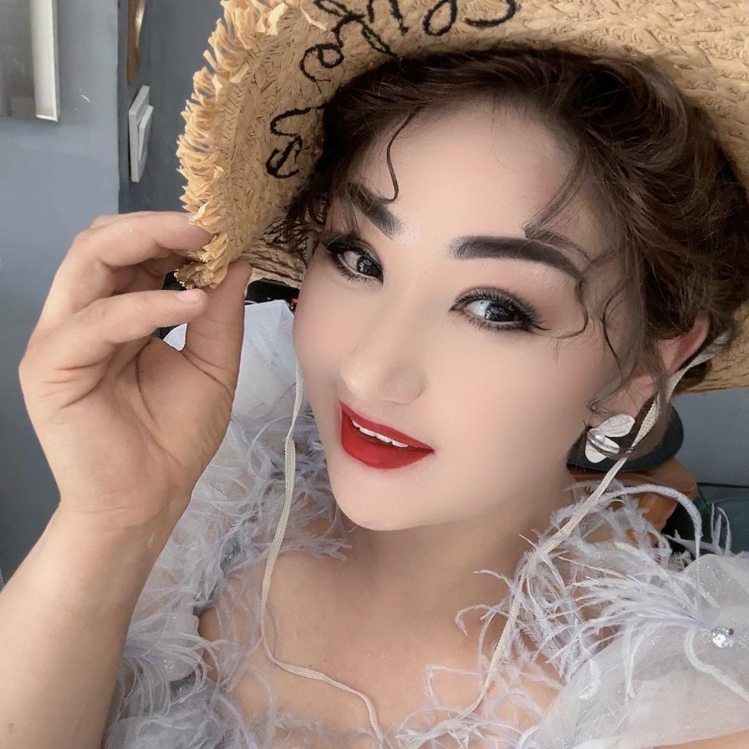 巴哈尔古丽