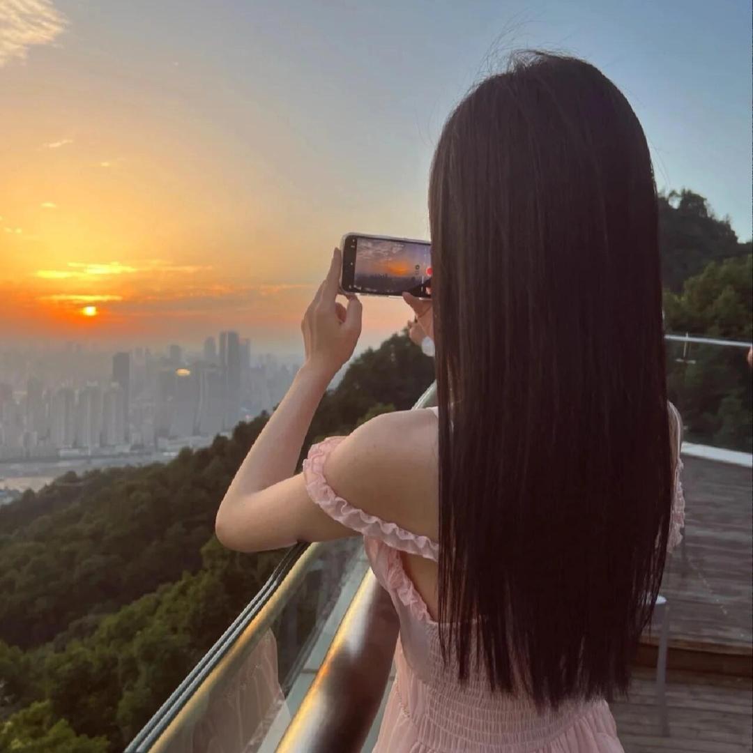 小跟班时尚穿搭