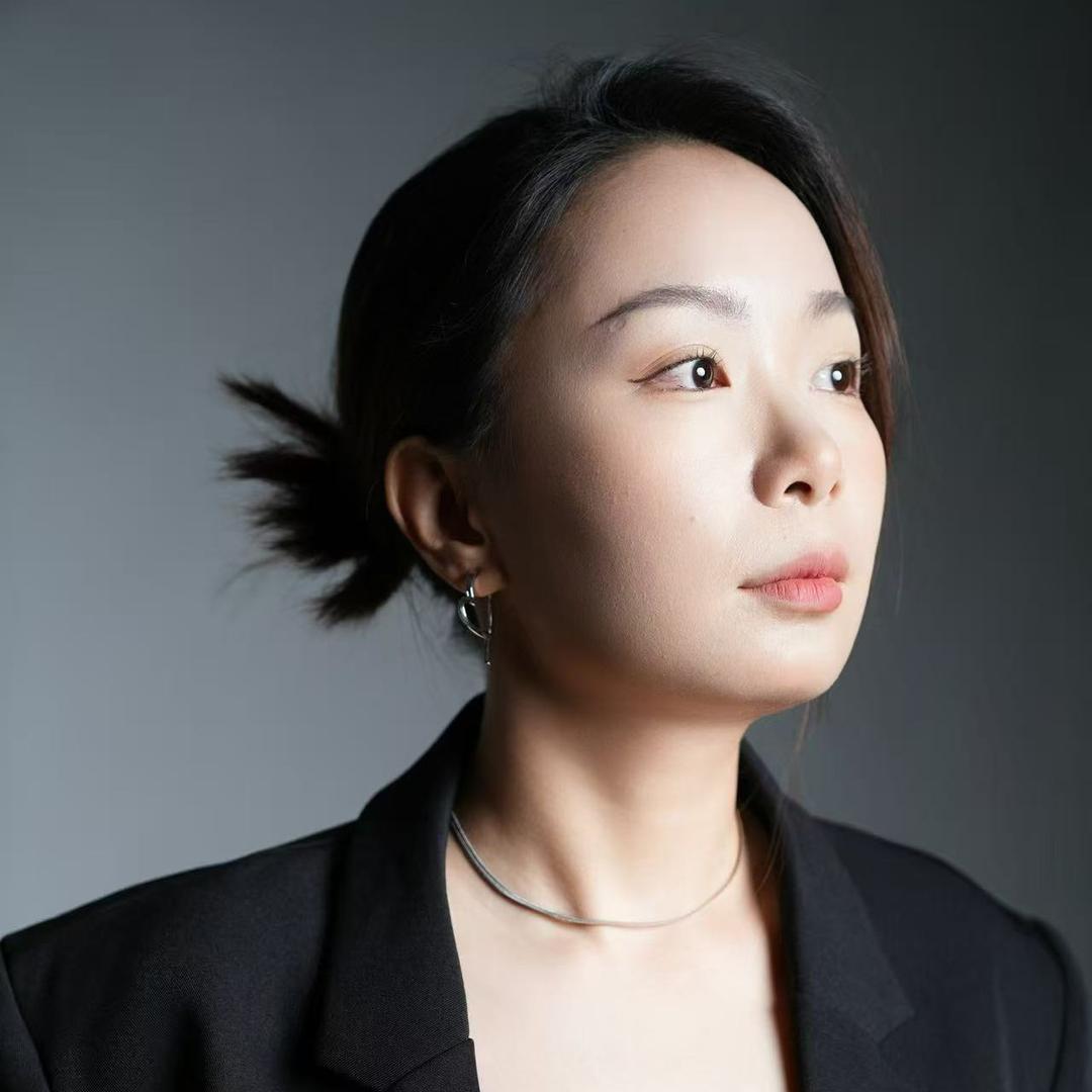 银行睿财女士