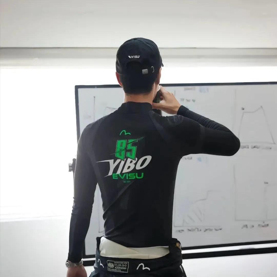 一只大点儿啊啊啊
