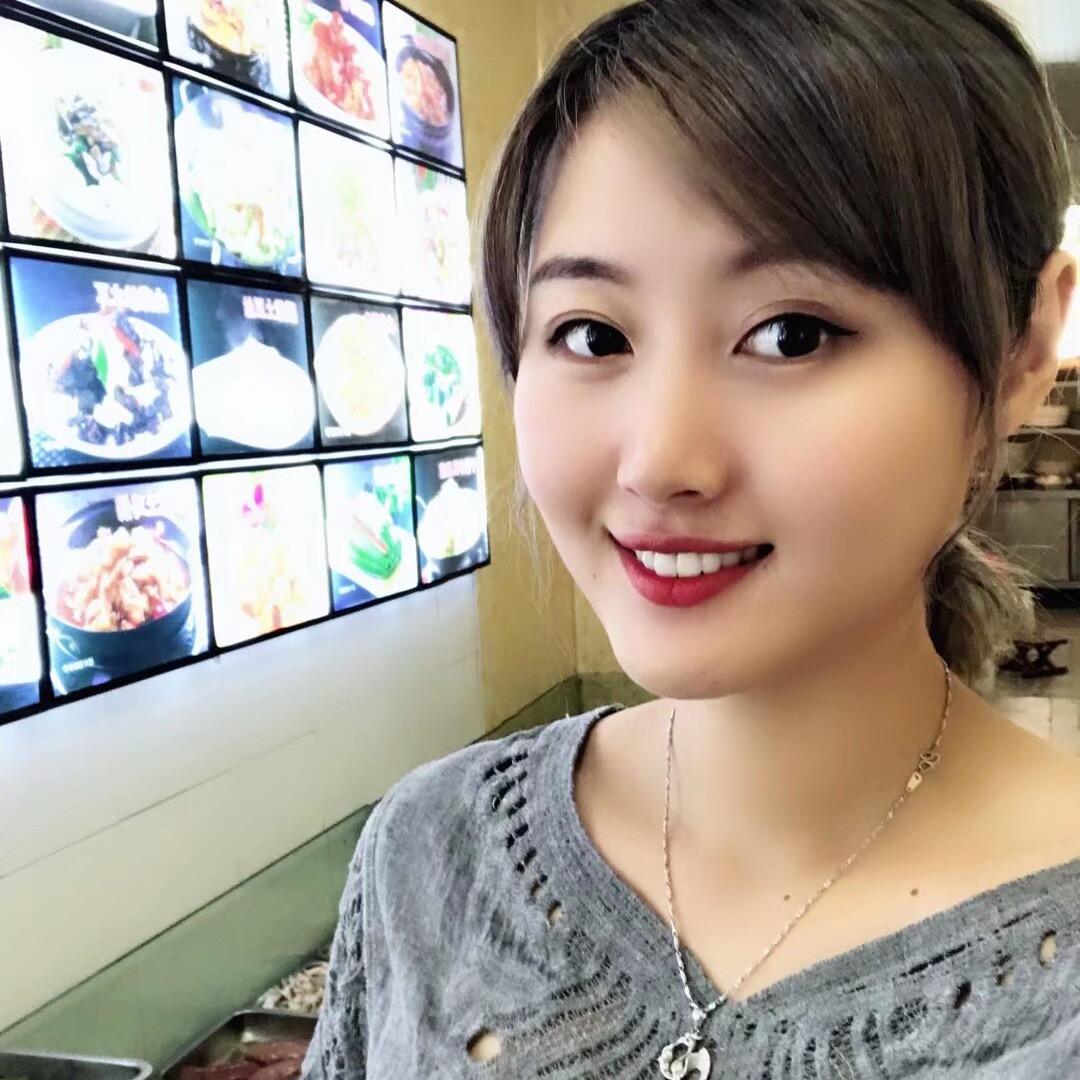 月影小老板娘