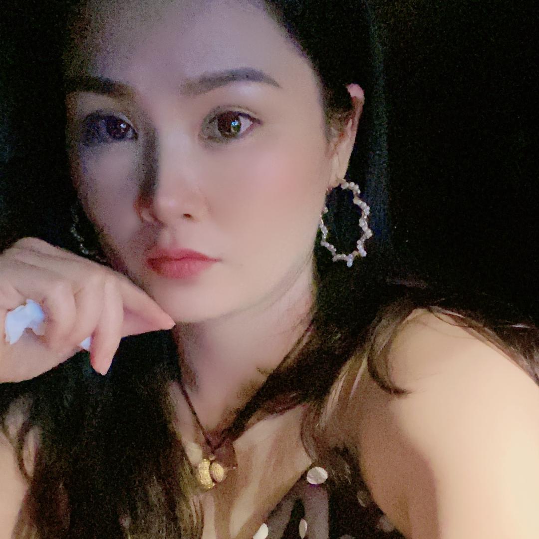 黛兰娜毛孔洗澡洗脸吧（英桥店）