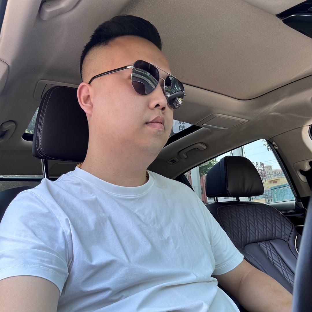 熊 小 丑