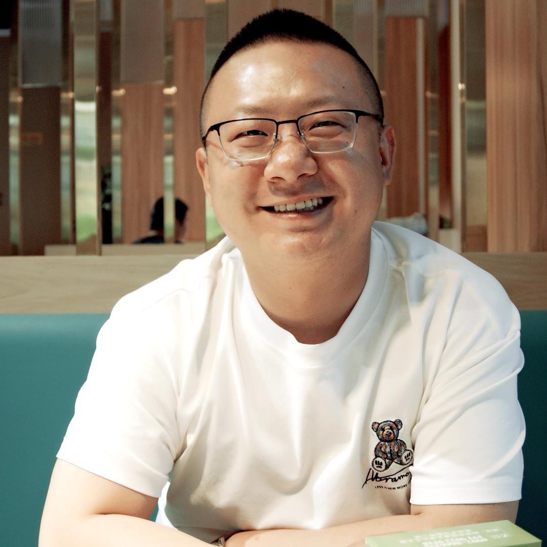 哈密小小河边鱼  老板