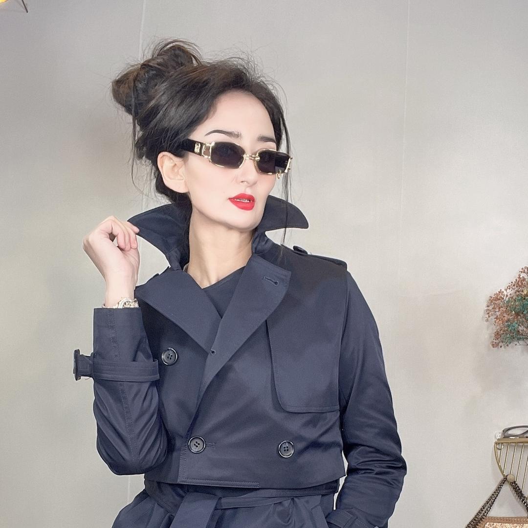 爱丽芙服装店