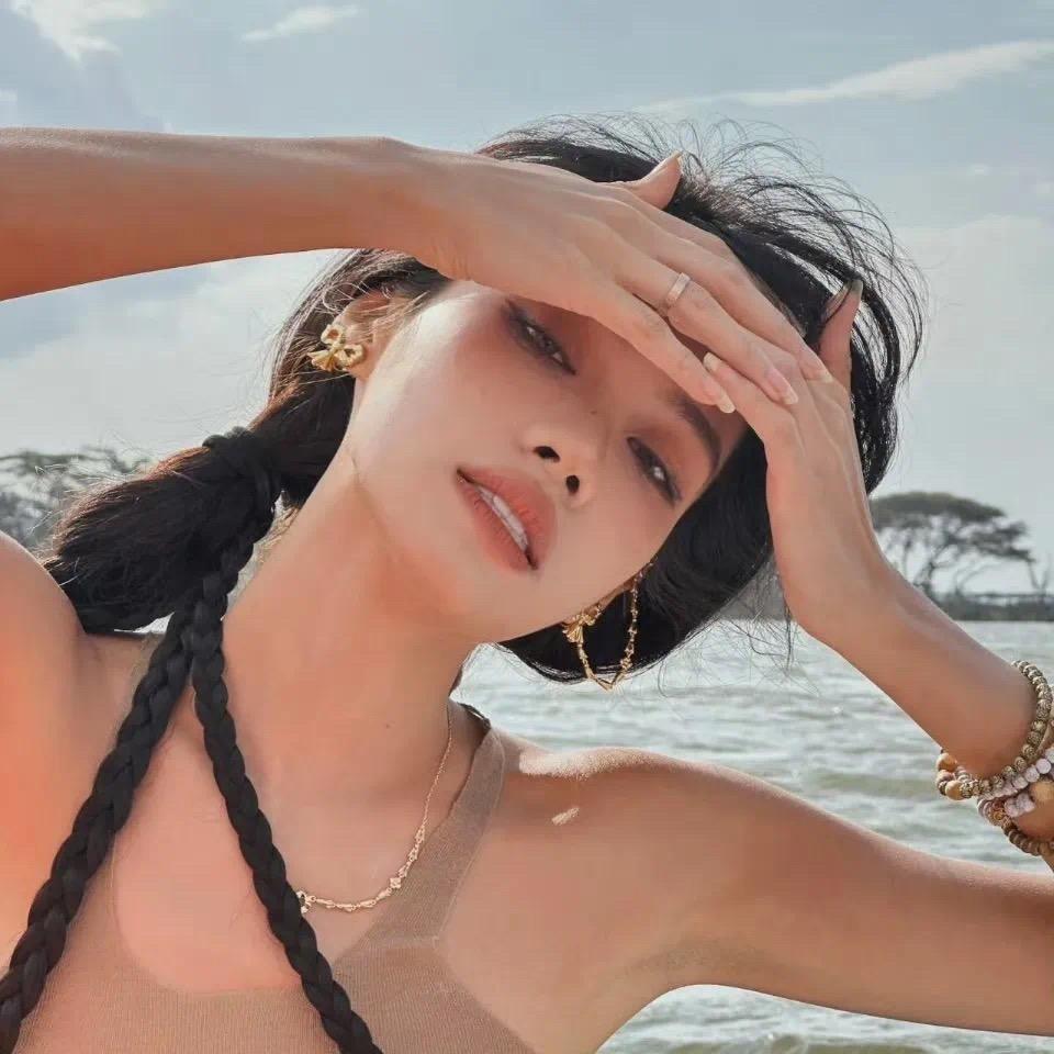 骑着老登去蹦迪💃