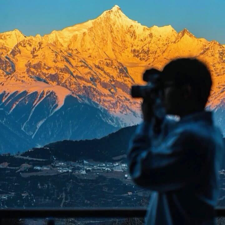 S，