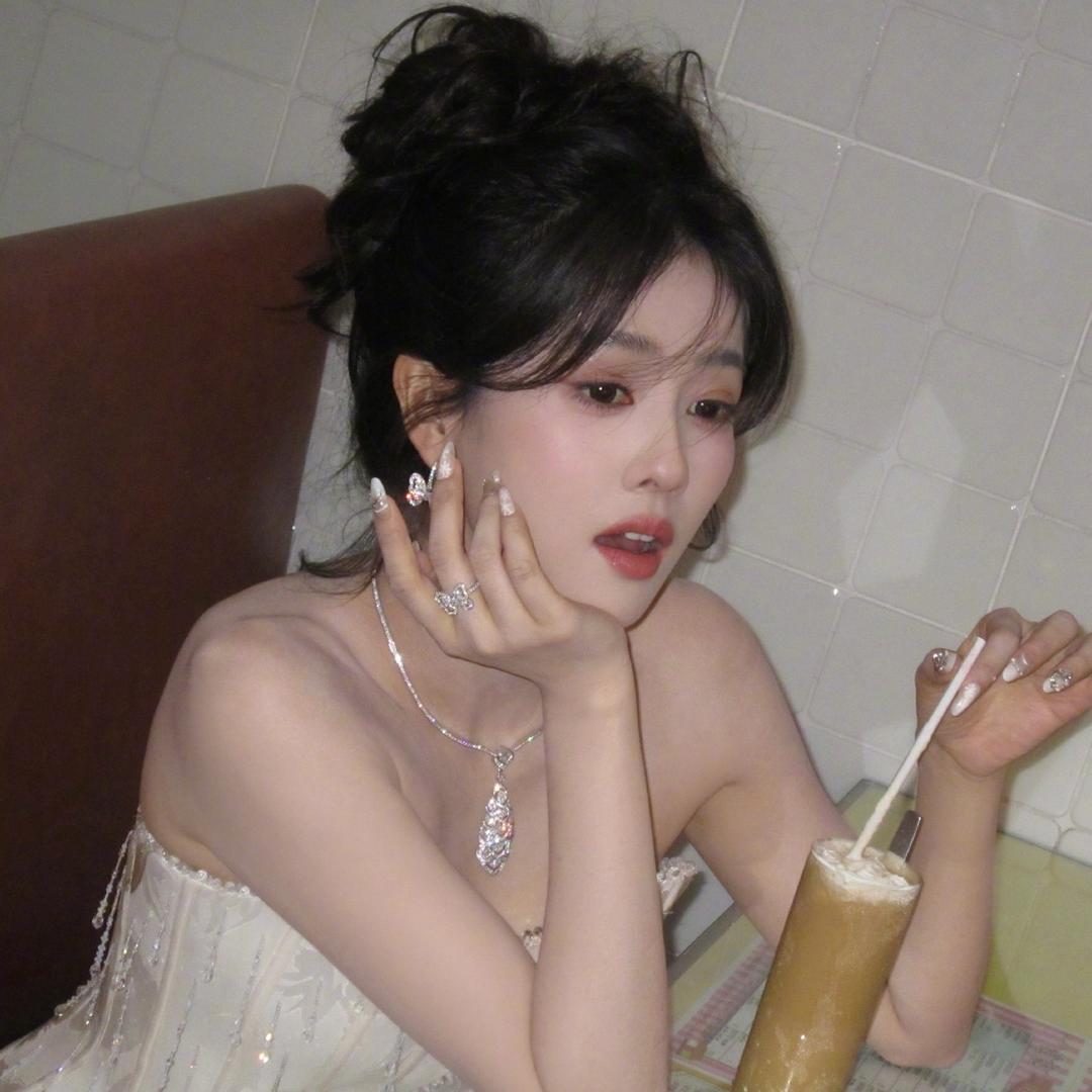 林诗语（求霸道限流放过我）