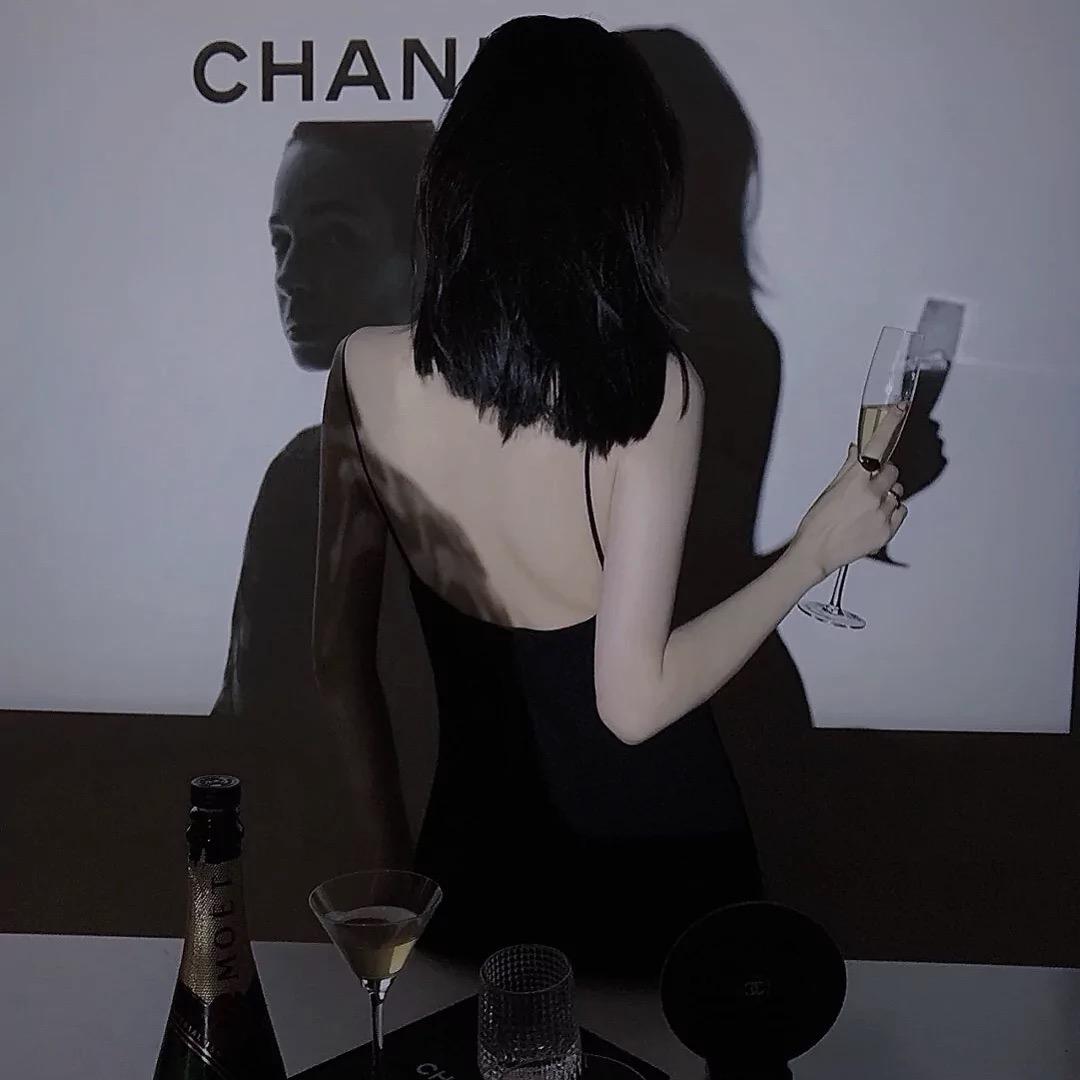 A.阿呆 .