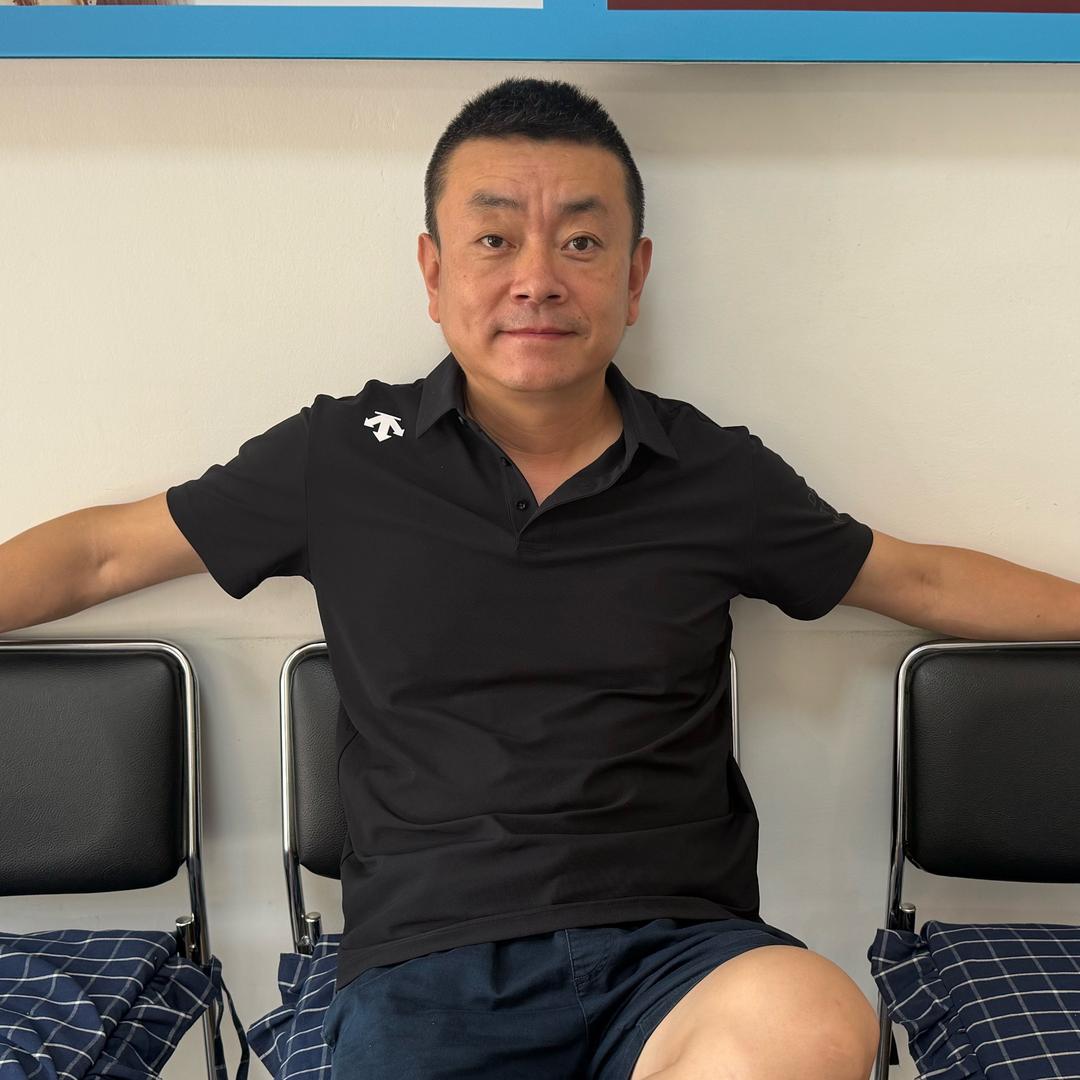 砖门修理波棱盖🉐老丁