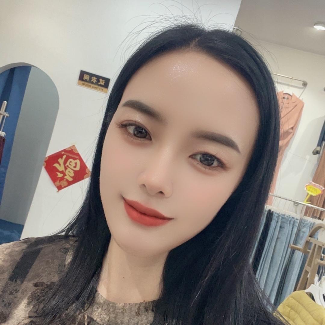 星期八女装