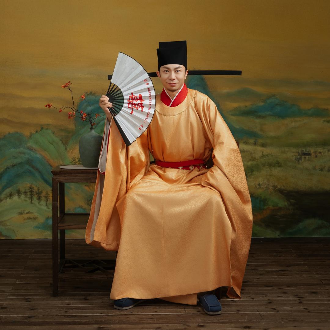 主持人 韩锐
