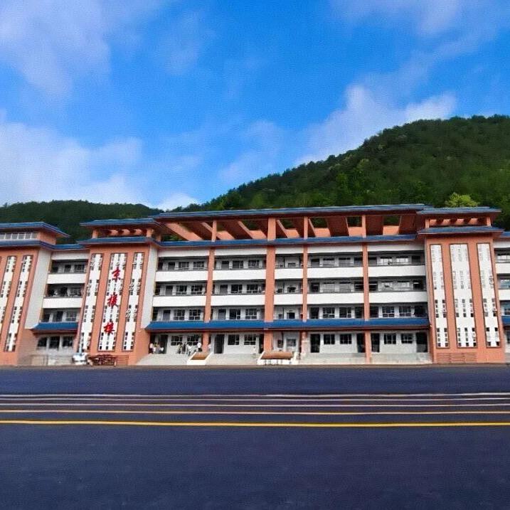 野三关镇青龙桥小学