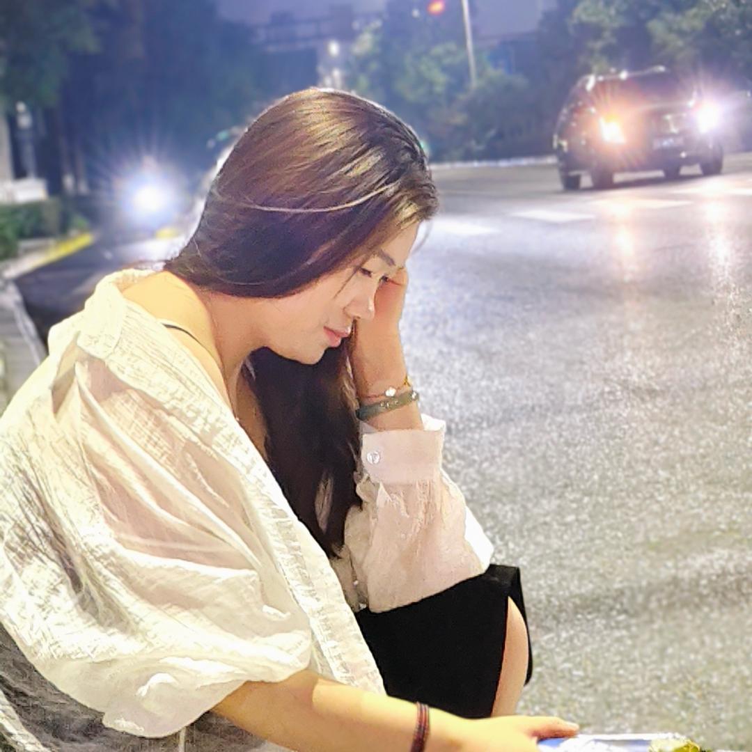 : ღ᭄ꦿ꯭凉了心湿了眼 ꧔ꦿএ᭄: