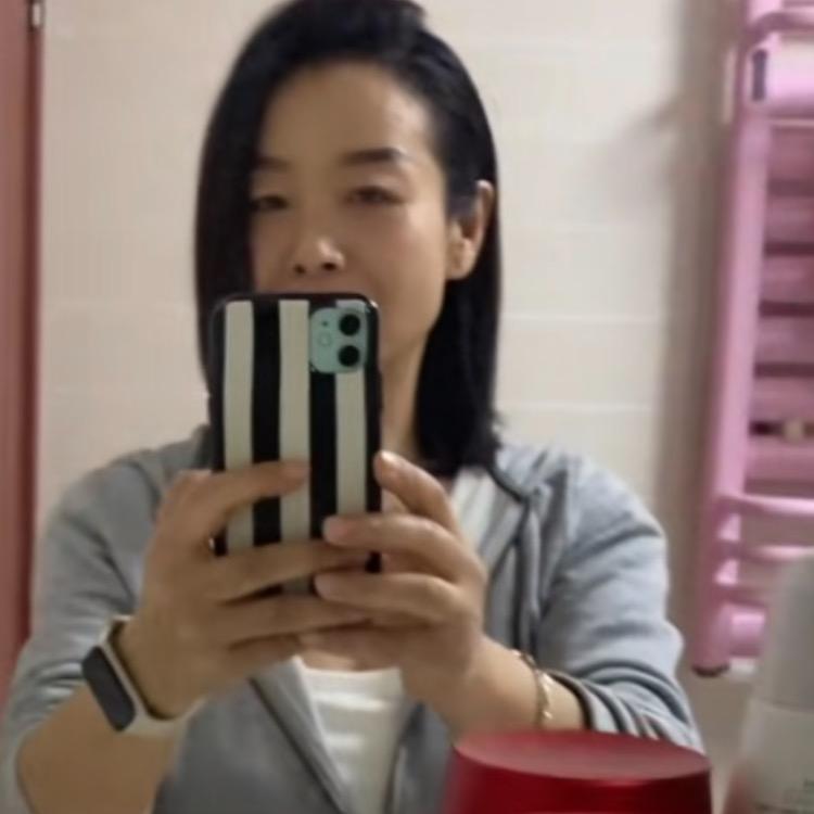 英子