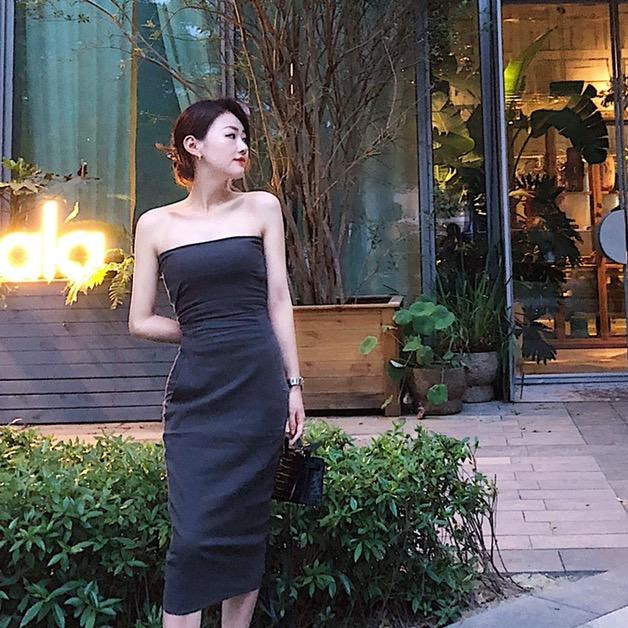 老板娘叫龚喜妮