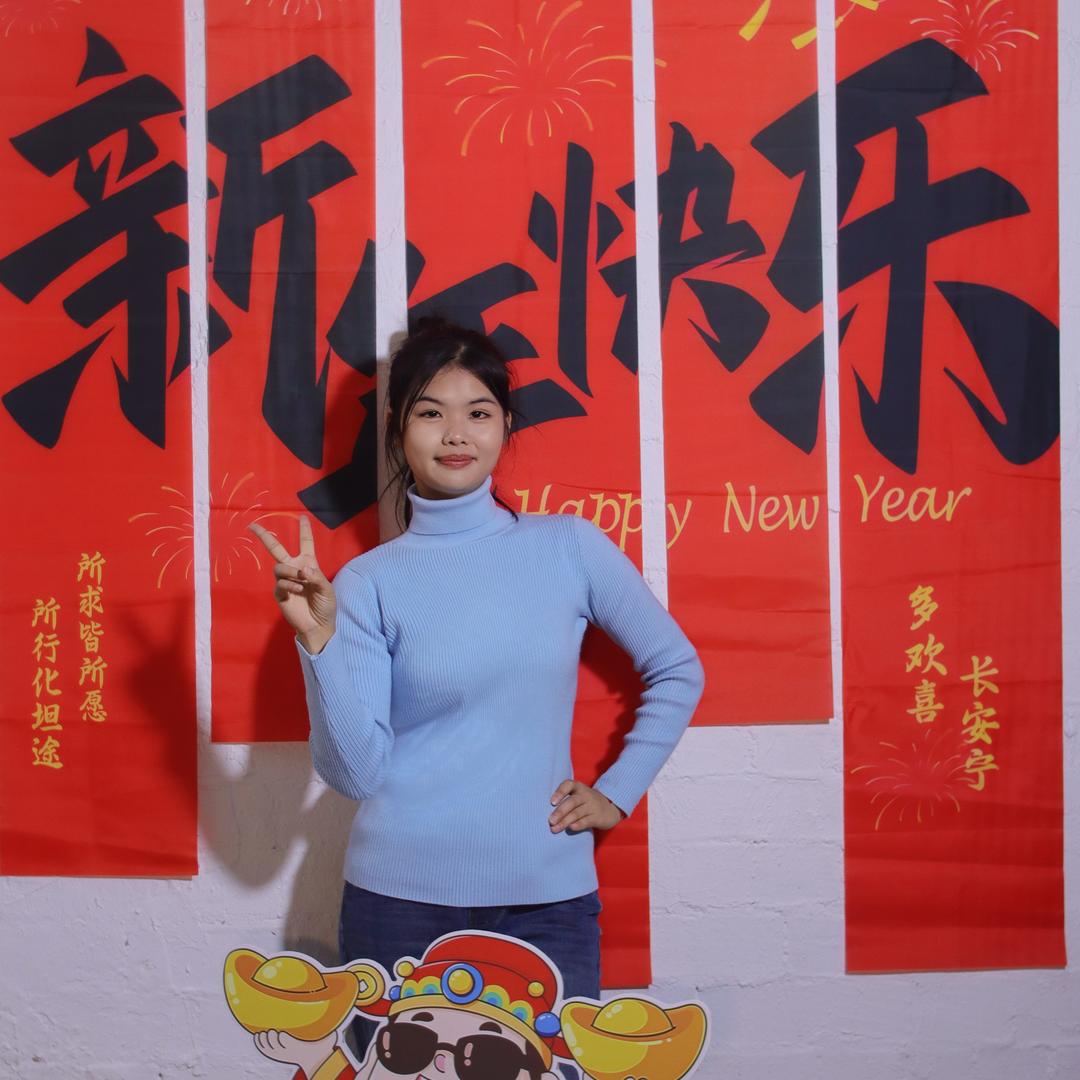 好运连连同学❤头像