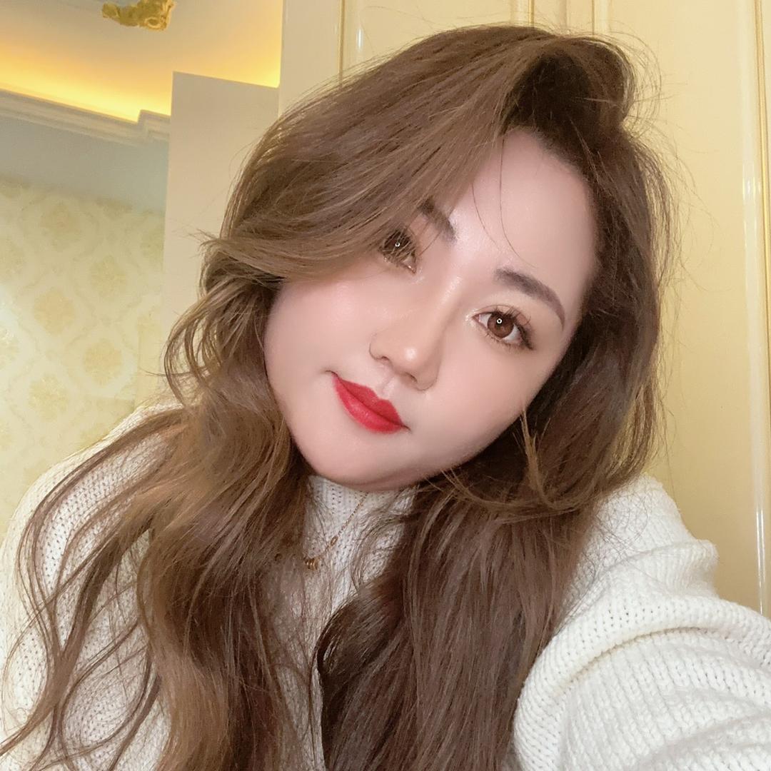 是小邢呀💚🤍❤️