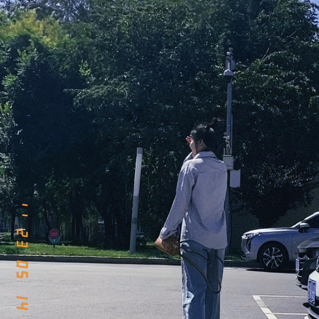 吃饱刚睡着还没醒