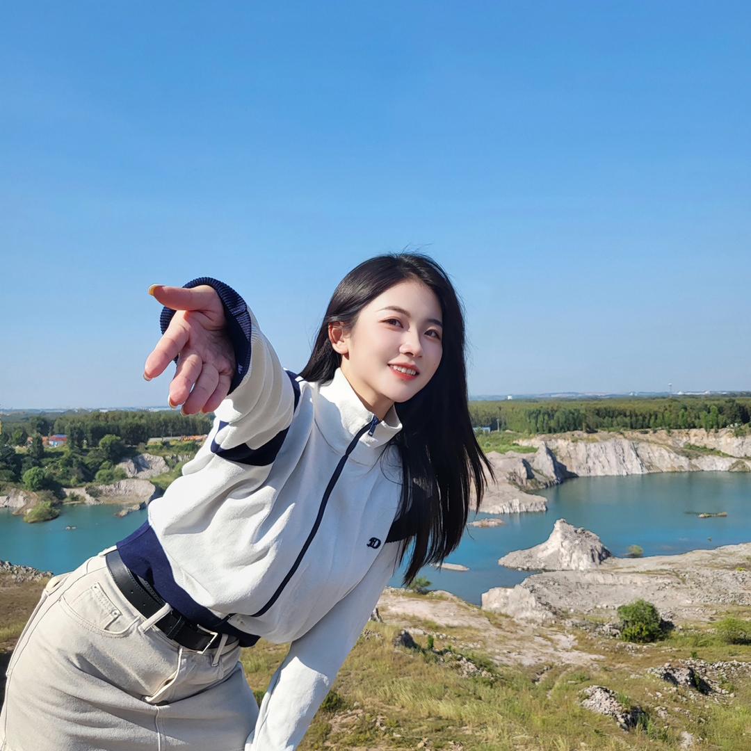 远飞的旅行箱
