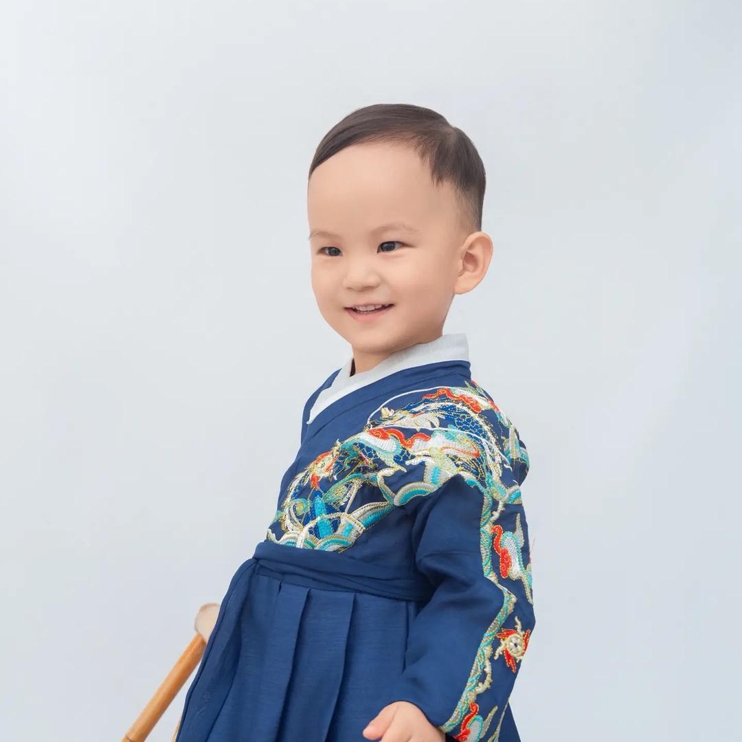 柏里挑一