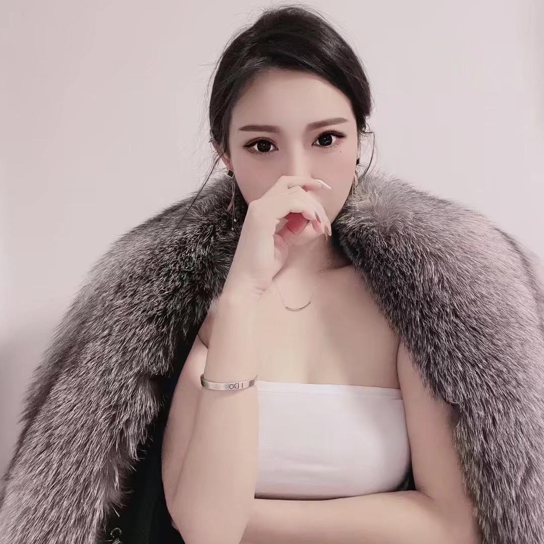 W阿姨、