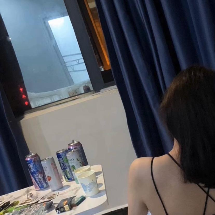 墨离辰