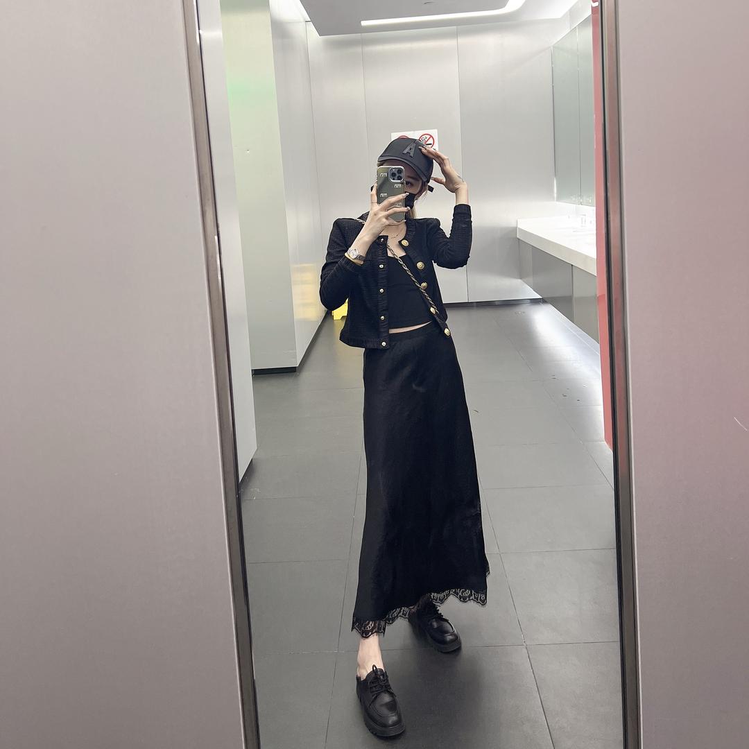@小丝🖤 .