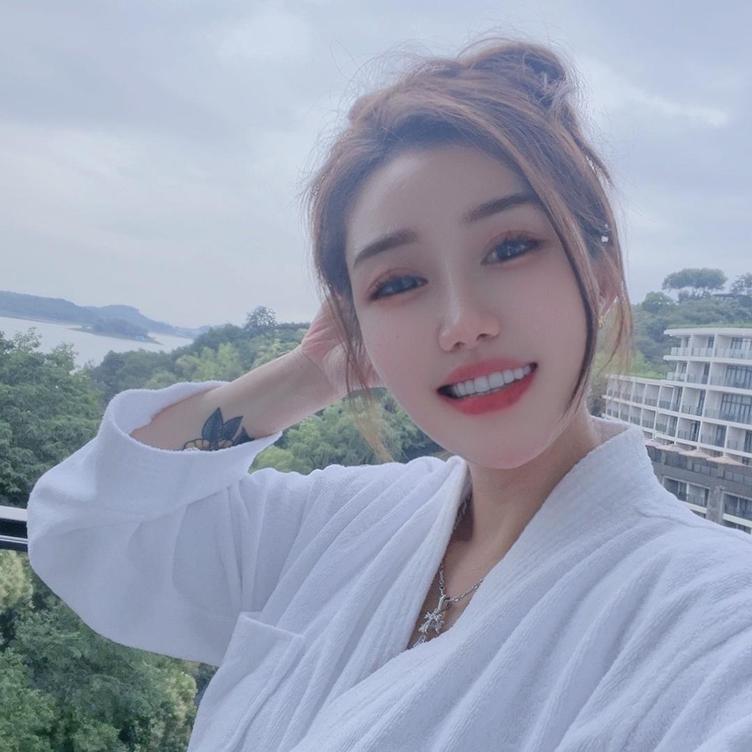 阿芳 美伢