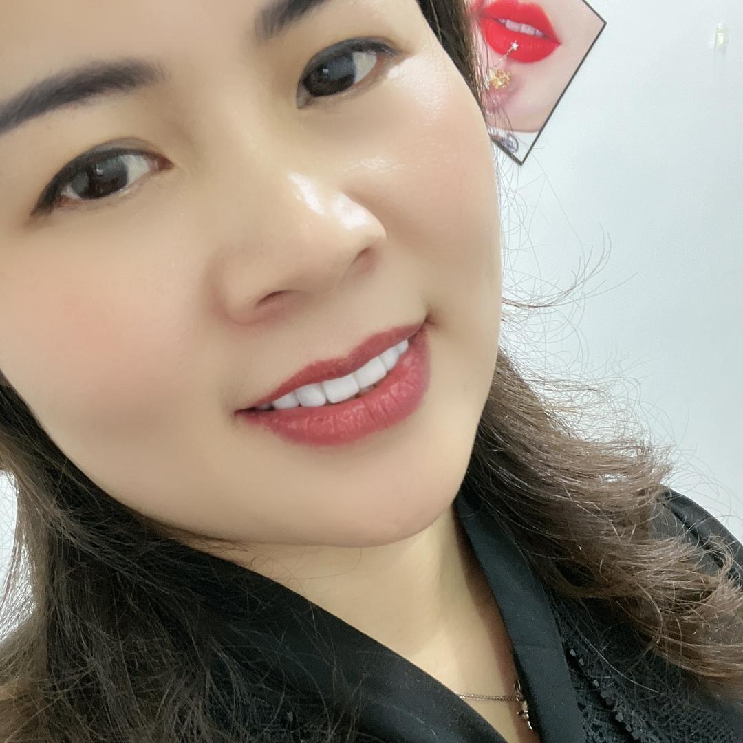 英子