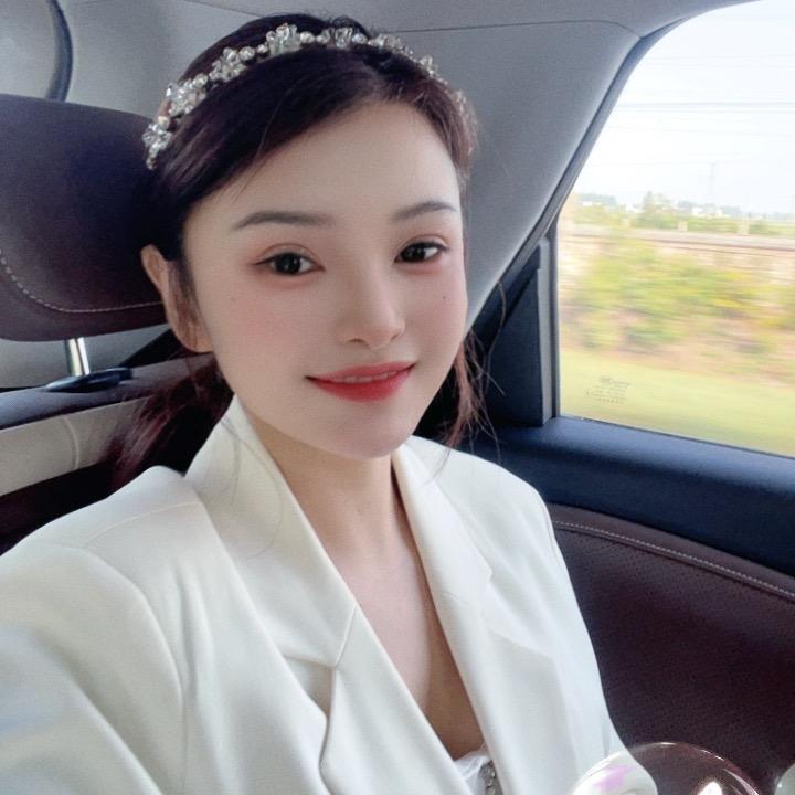 主持人满满♥️