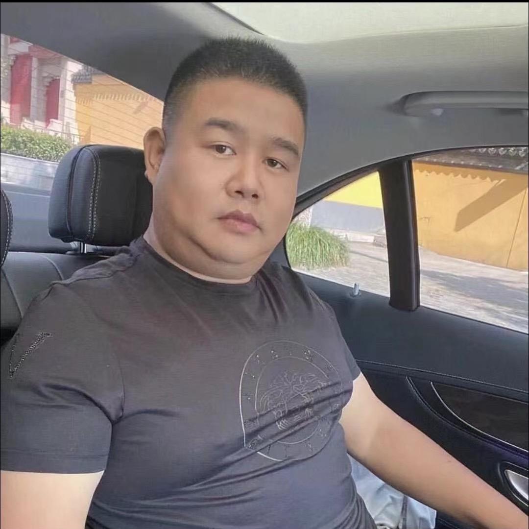 鹏  哥