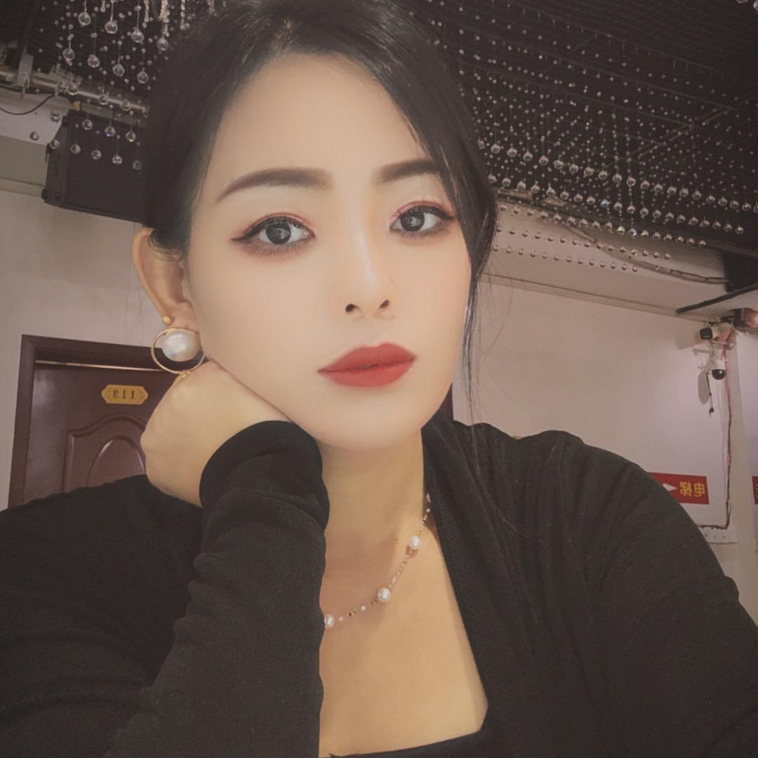 杜青  婚礼主持 （聊天带货）