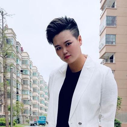 小曼丽和小陈日常