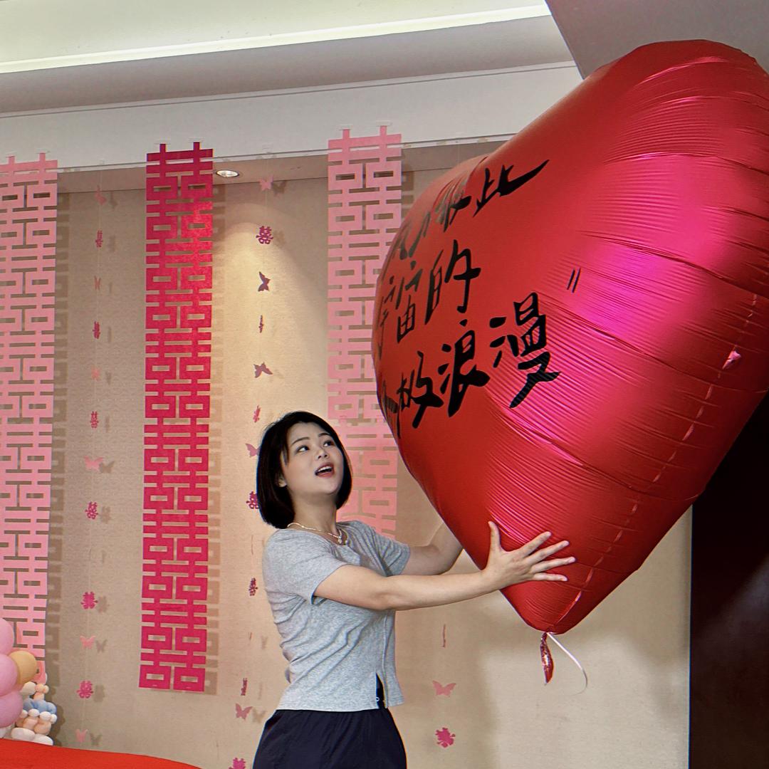 红红 🍒在国洋烟酒