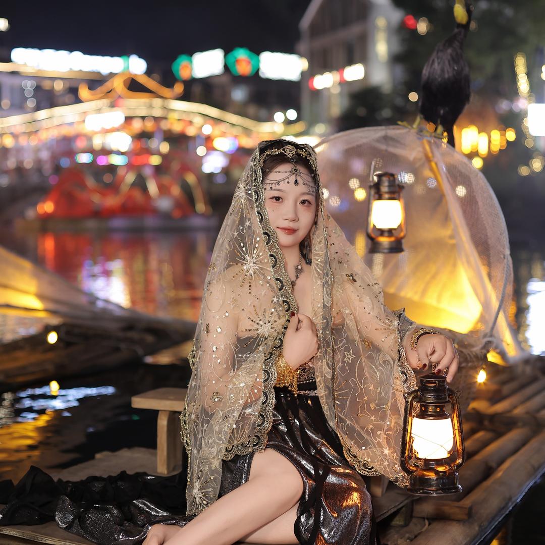 爱偷懒的懒洋洋吖