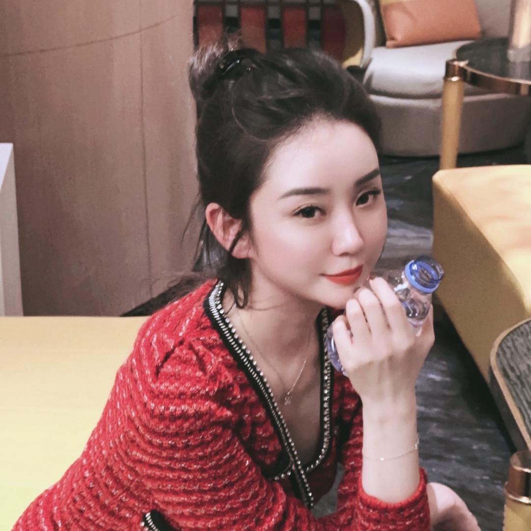 是晶晶呀🧏🏻‍♀️